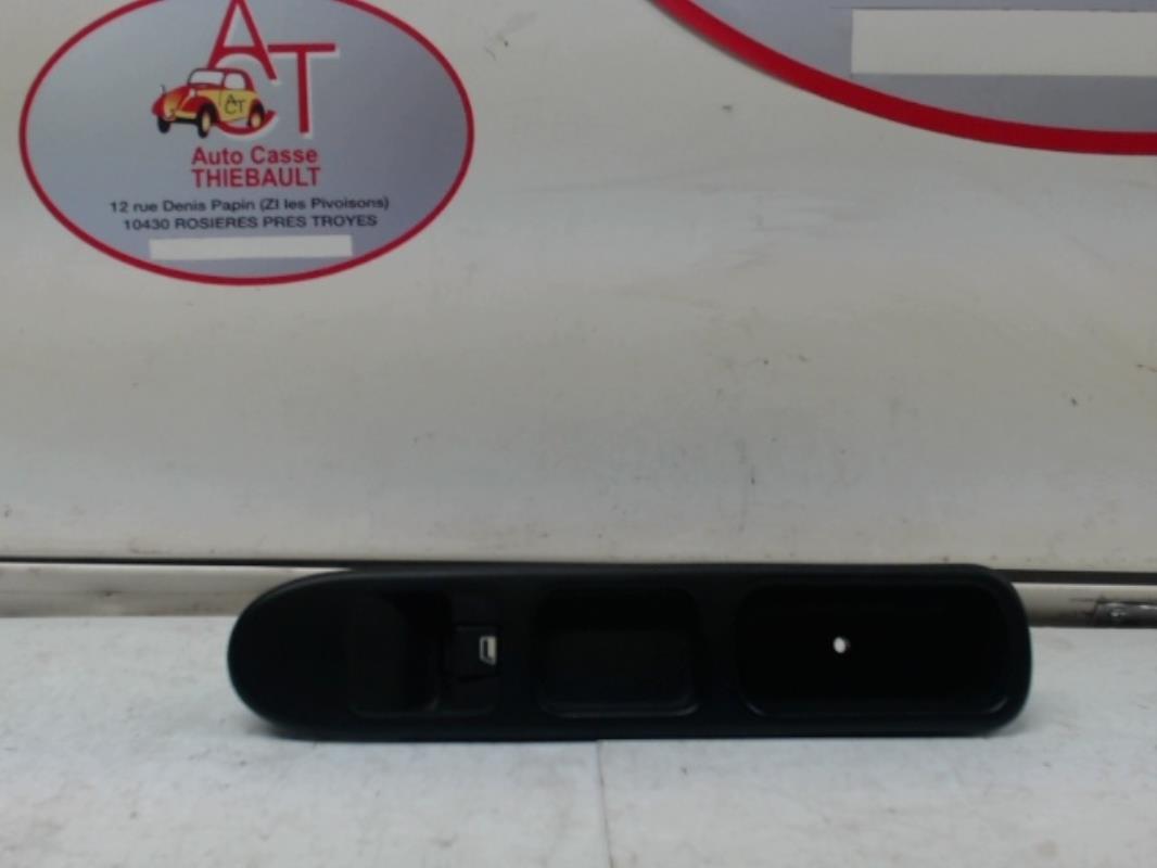 Interruttore lavacristalli anteriore destro PEUGEOT 307 PHASE 2 Diésel - 1