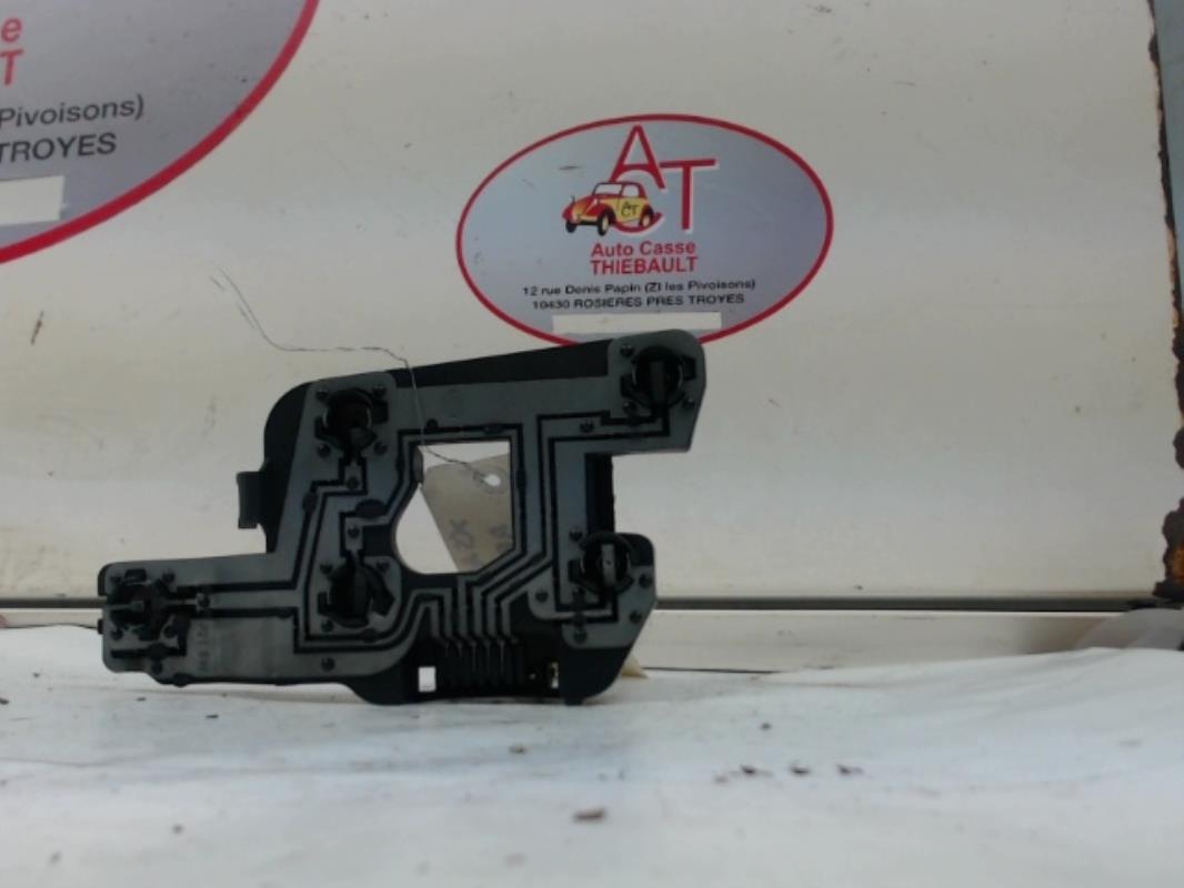 Base portalampade fanale posteriore destro CITROEN XSARA PHASE 1 COUPE Diésel - 1