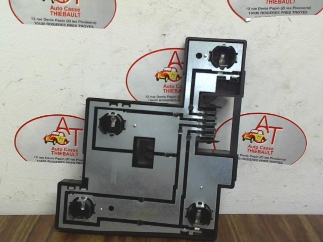 Base portalampade fanale posteriore sinistro FORD FIESTA 4 PHASE 2 Diésel - 1