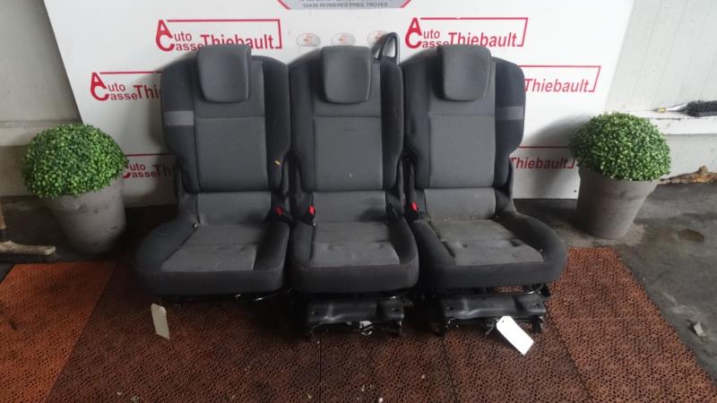 Siege central arriere RENAULT GRAND SCENIC 3 PHASE 3 Diesel - 1