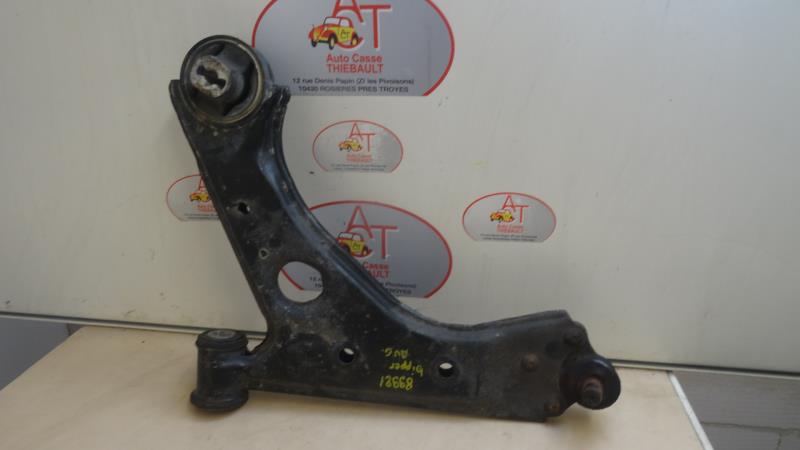 Triangle avant gauche PEUGEOT BIPPER  - 1
