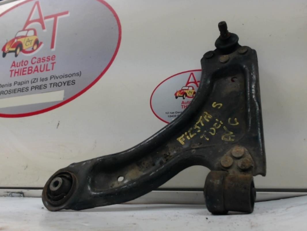 Triangle avant gauche FORD FIESTA 5 Diesel - 1