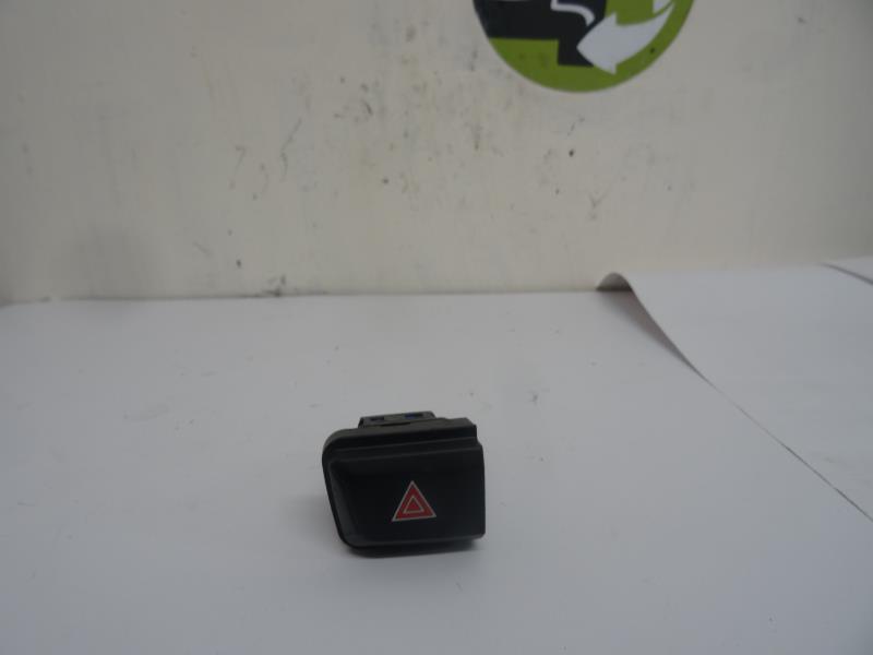 Bouton de warning PEUGEOT 208 1 PHASE 2 Essence - 1