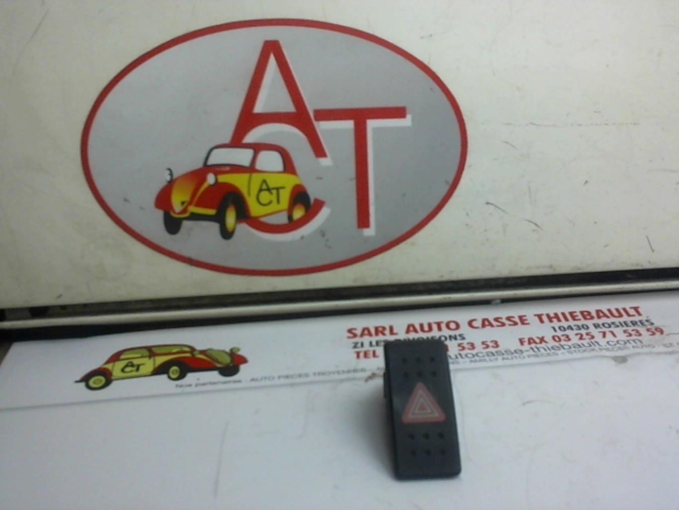 Bouton de warning SUZUKI SWIFT 3 Diesel - 1