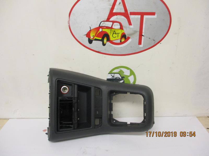Consolle centrale (interno in plastica) VOLKSWAGEN GOLF PLUS PHASE 1 Diésel - 1