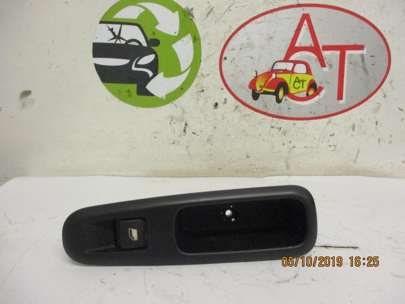 Interruttore lavacristalli posteriore sinistro PEUGEOT 3008 1 PHASE 1 Diésel - 1