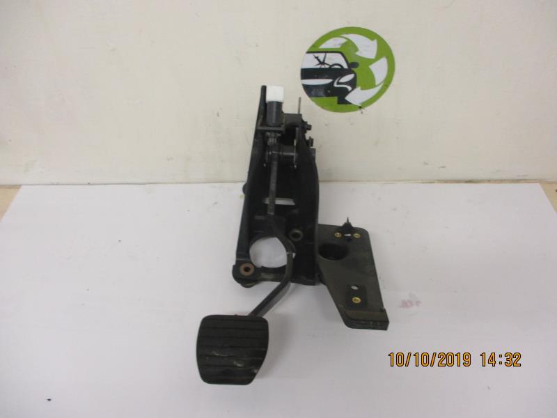 Pedale de frein RENAULT VEL SATIS PHASE 1 Essence - 1