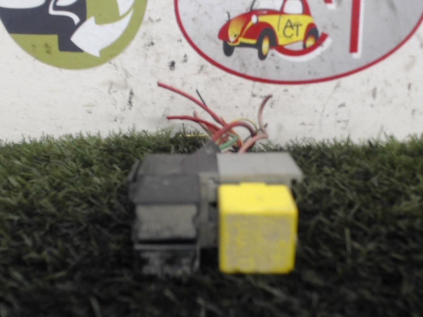 Porte fusible RENAULT TRAFIC 2 PHASE 1 Diesel - 1