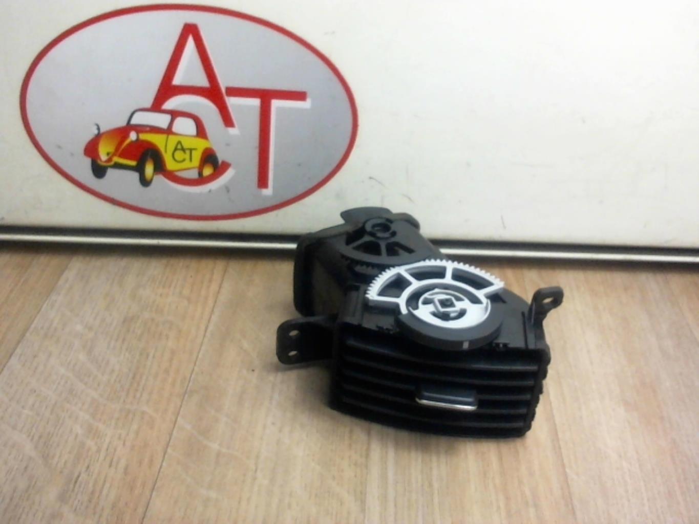 Bocchetta aerazione cruscotto anteriore destra TOYOTA COROLLA VERSO 2 PHASE 1 Diésel - 1