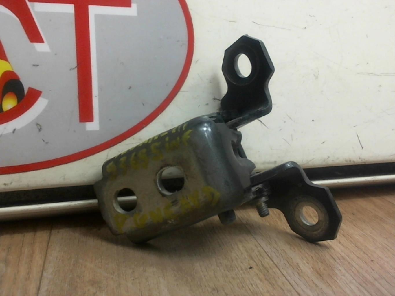 Cerniera portiera anteriore destra RENAULT MEGANE 3 PHASE 1 Diésel - 1