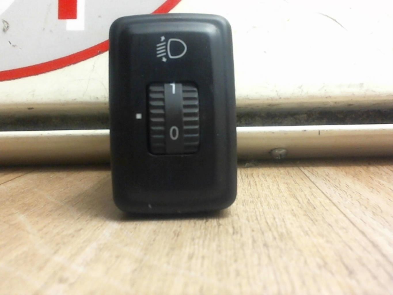 Commande de reglage hauteur de phare SSANGYONG KORANDO 1 PHASE 3 Diesel - 1