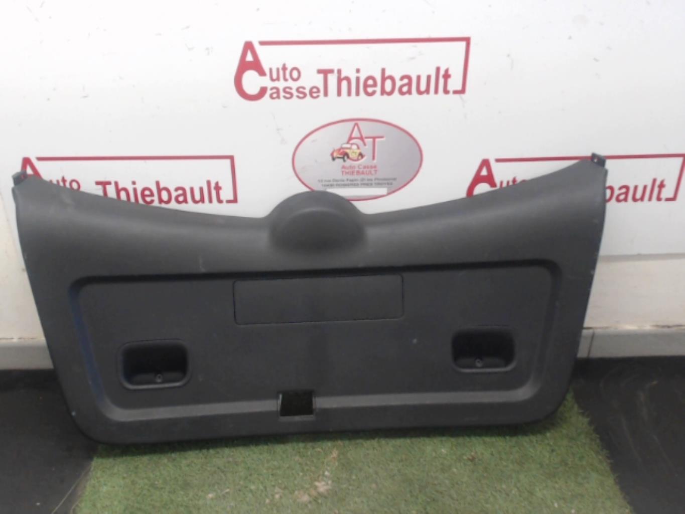 Garniture hayon TOYOTA COROLLA VERSO 2 PHASE 1 Diesel - 1