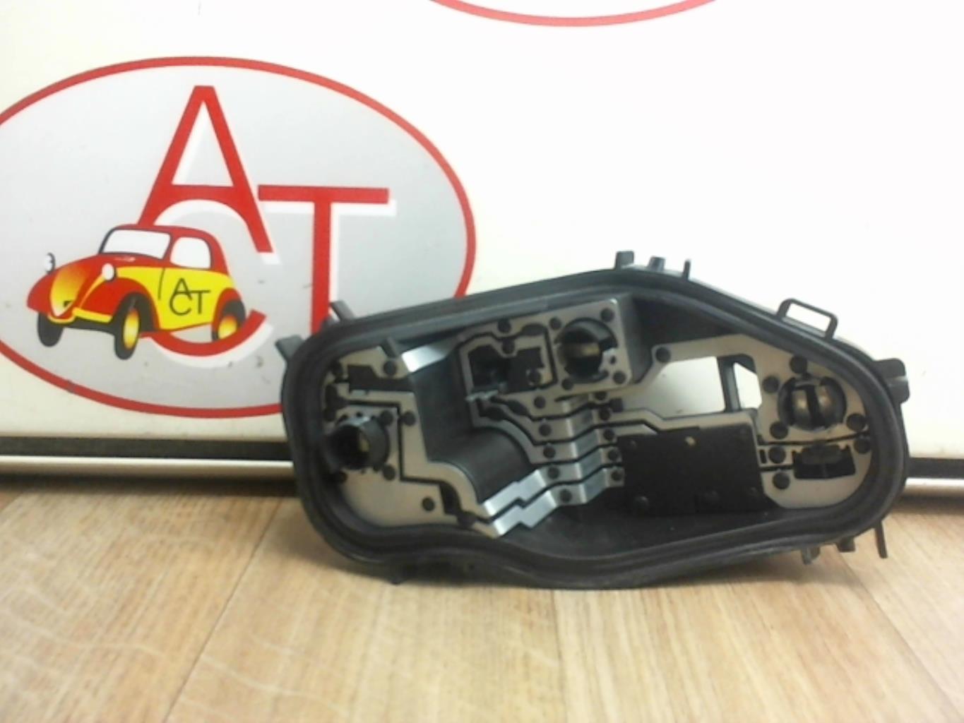Base portalampade fanale posteriore sinistro RENAULT TWINGO 3  - 1