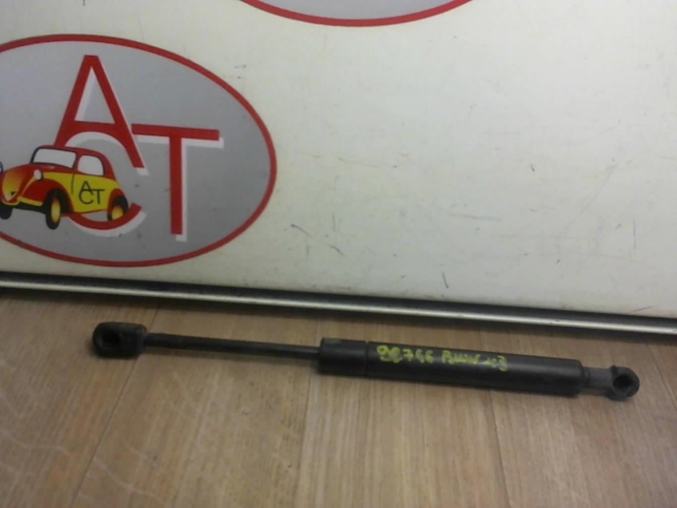 Verin de capot BMW X3 E83 PHASE 1 Diesel - 1