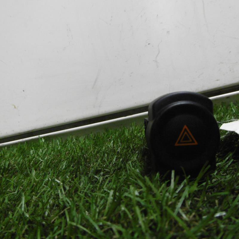 Bouton de warning DACIA SANDERO 1 Essence - 1