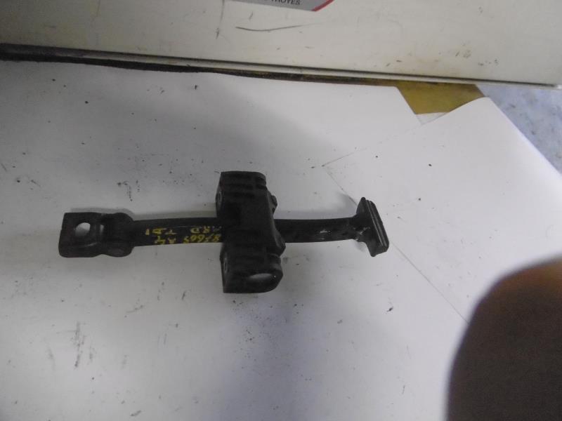Tirante portiera posteriore destro AUDI A4 3  - 1