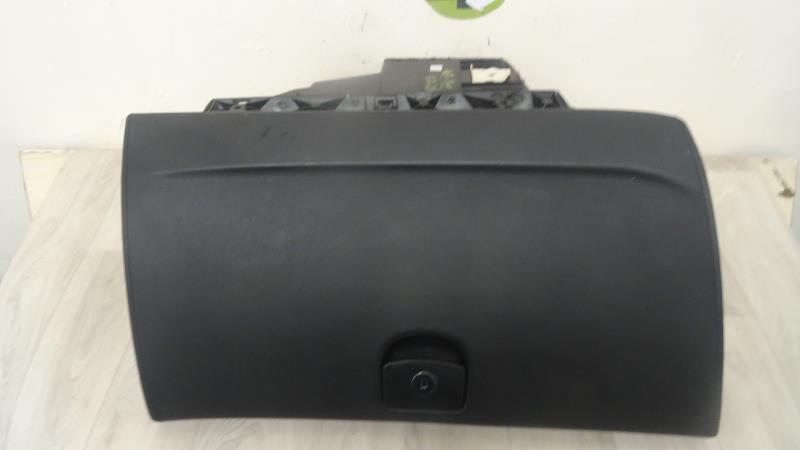 Boite a gants PEUGEOT 407 COUPE Diesel - 1