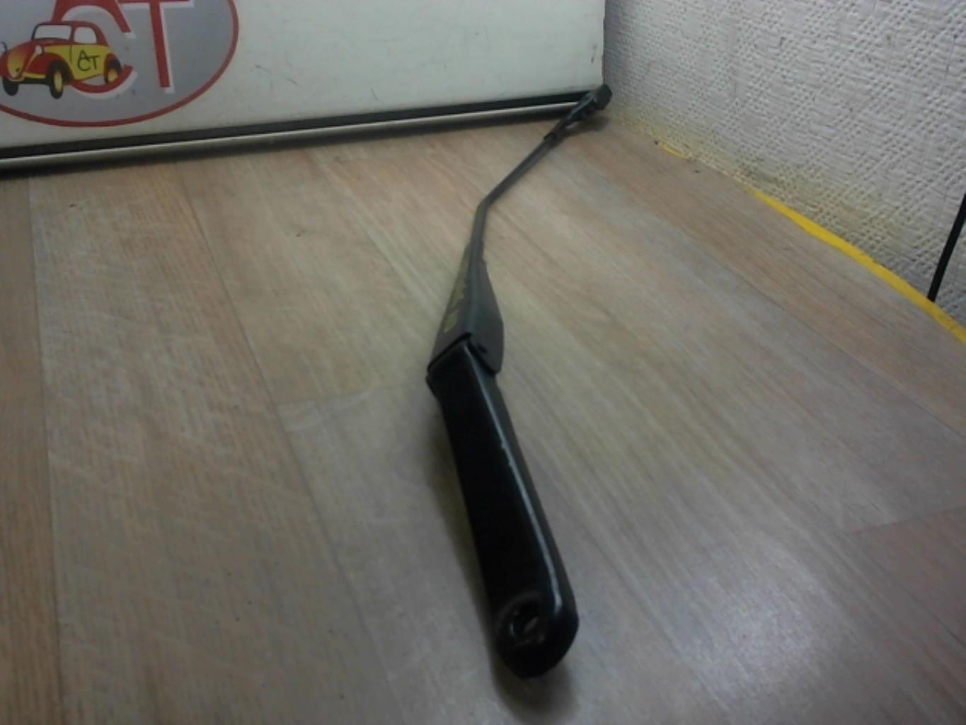 Braccio tergicristallo anteriore destro FORD FIESTA 6 PHASE 1 Diésel - 1