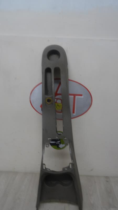 Consolle centrale (interno in plastica) RENAULT CLIO 3 PHASE 1 Diésel - 1