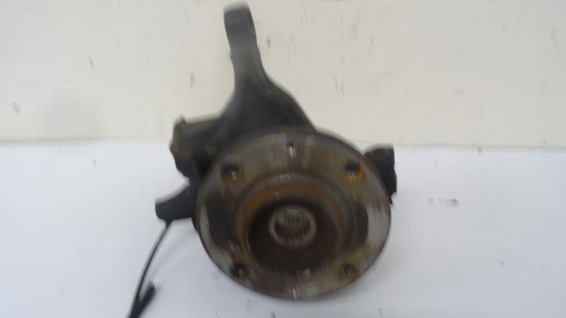 Fusee avant gauche PEUGEOT 208 1 PHASE 2 Essence - 1