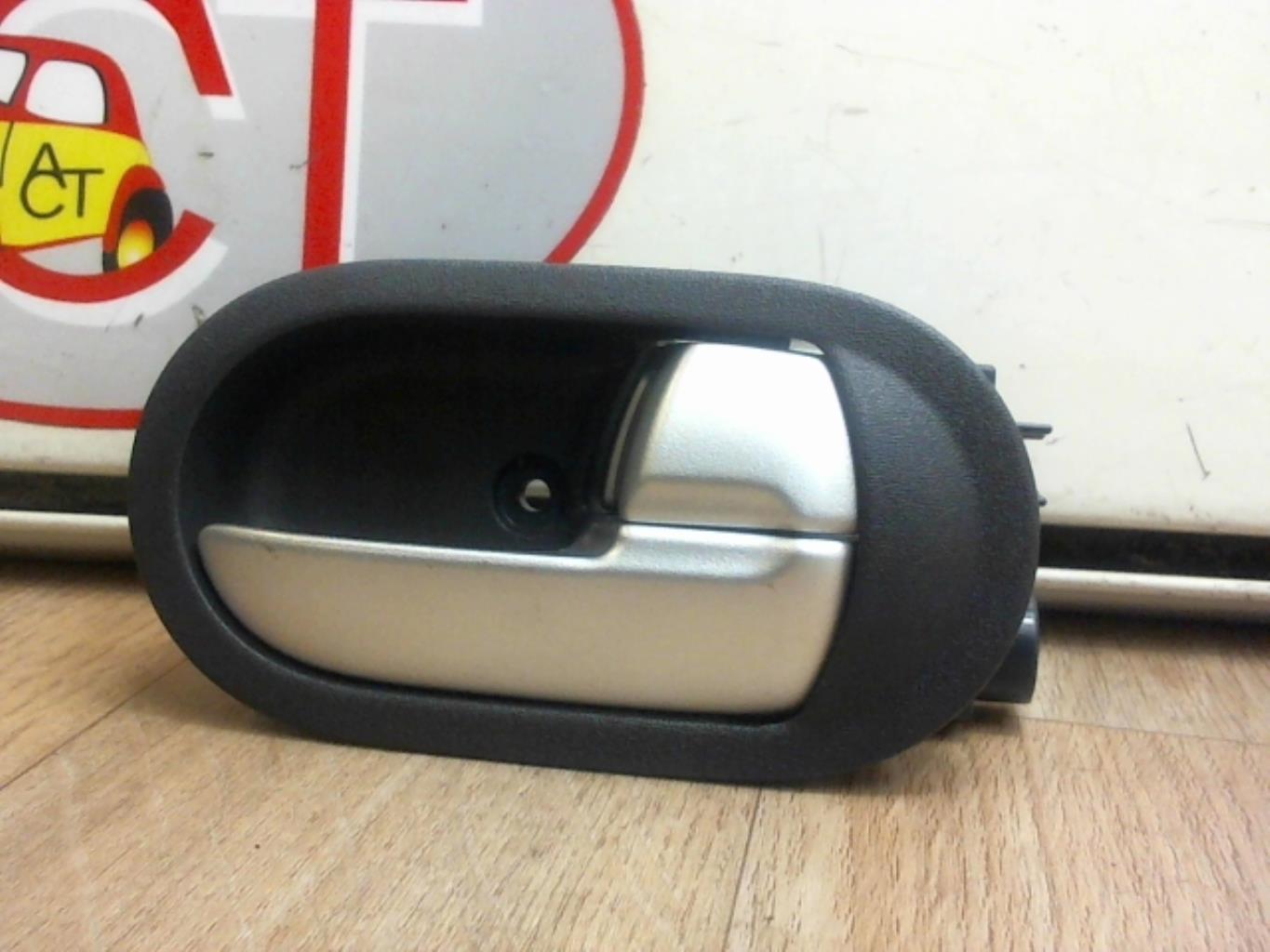 Maniglia interna anteriore destra MITSUBISHI COLT 6 PHASE 1 Gasolina - 1