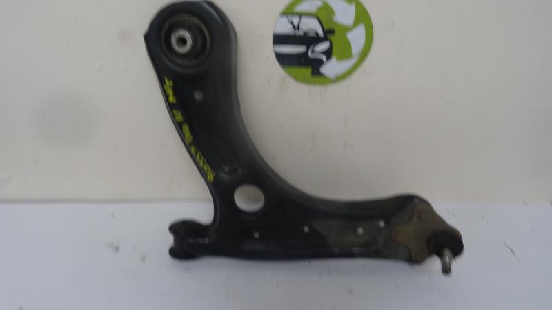 Triangle avant gauche VOLKSWAGEN POLO 4 PHASE 2 Diesel - 1