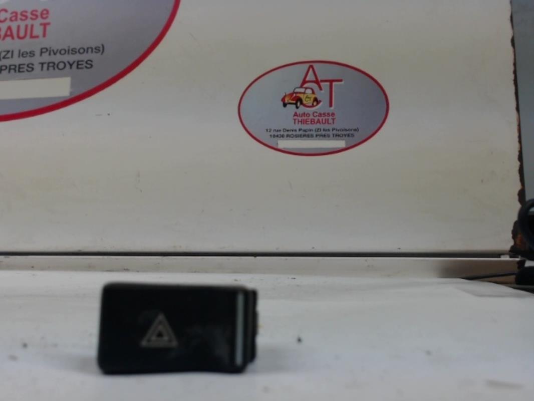 Bouton de warning RENAULT R4 FOURGONNETTE Essence - 1
