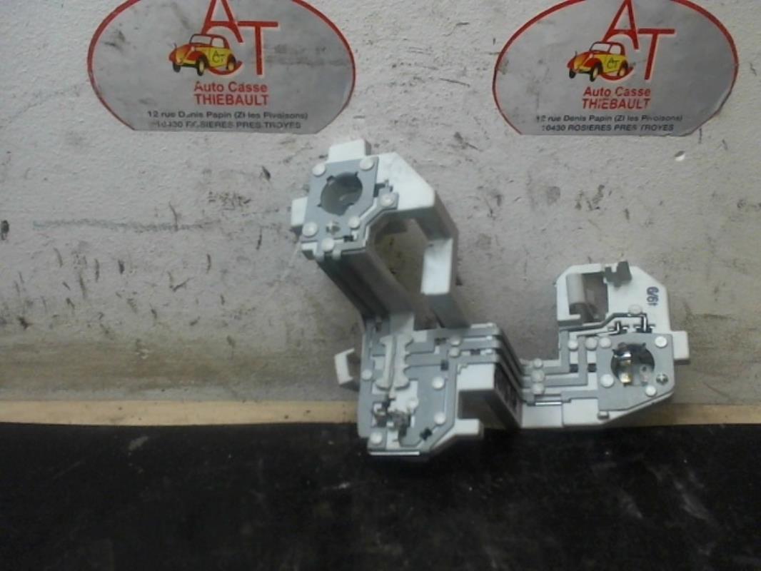 Base portalampade fanale posteriore destro FORD FIESTA 5  - 1