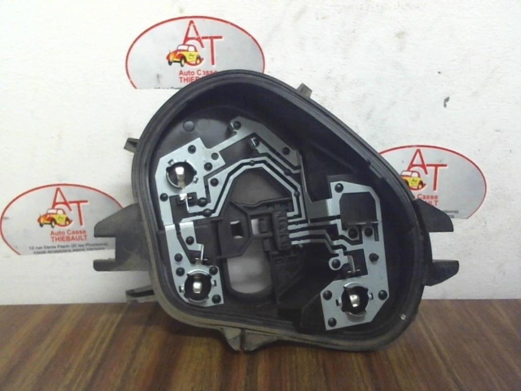 Base portalampade fanale posteriore sinistro PEUGEOT 208 1 PHASE 2 Gasolina - 1