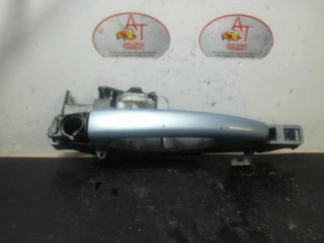 Maniglia portiera anteriore destra CITROEN C4 1 PHASE 1 Diésel - 1