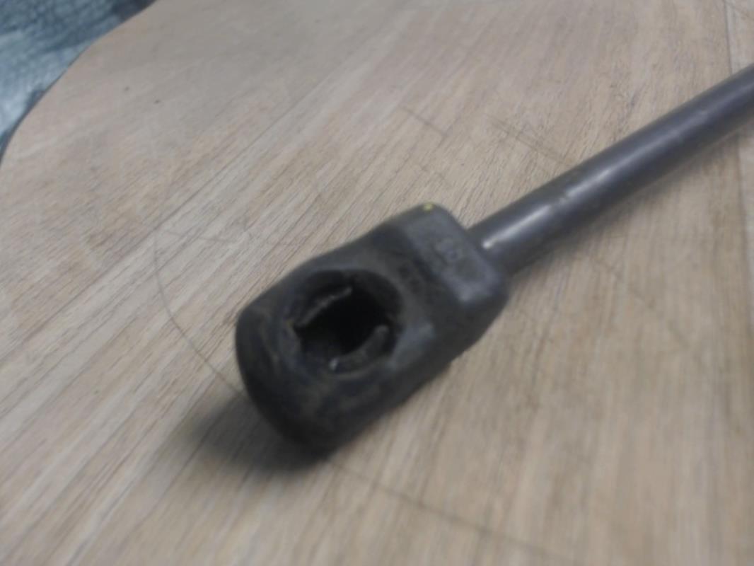 Verin de capot VOLKSWAGEN GOLF 5 Diesel - 1