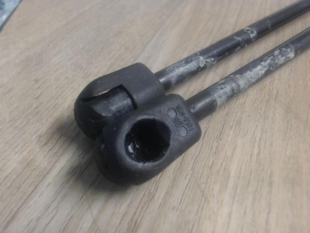 Molla a gas bagagliaio SEAT IBIZA 1  - 1