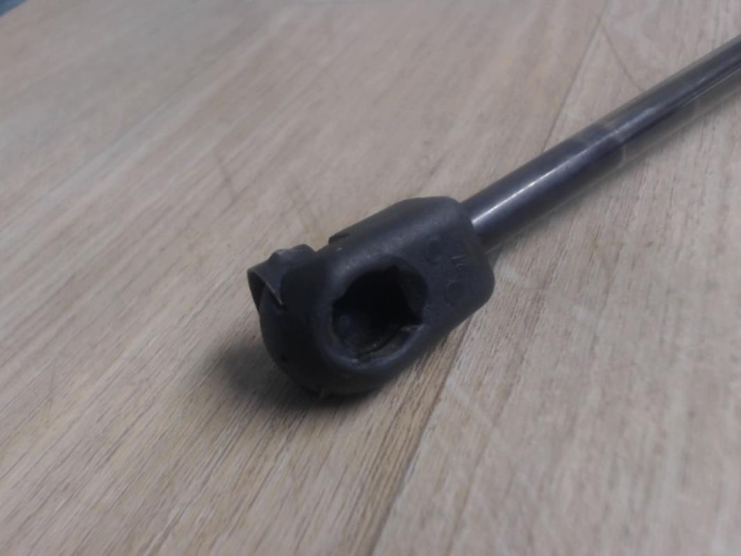Verin de coffre RENAULT R19  - 1