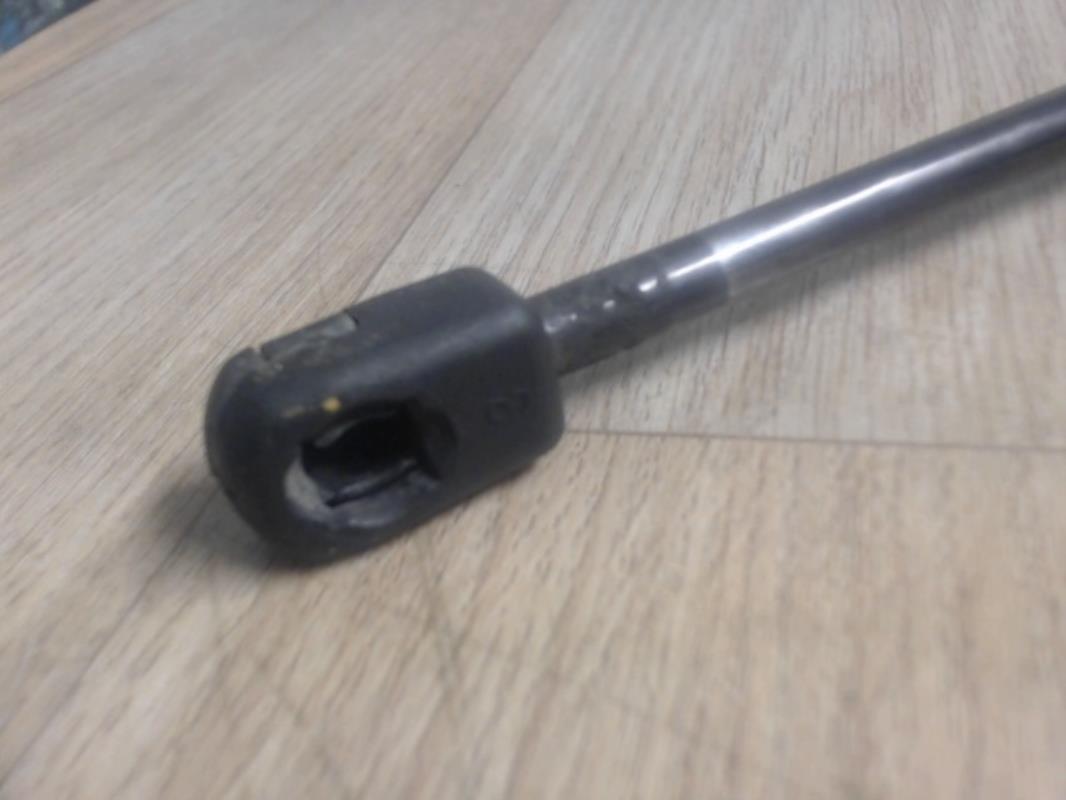 Molla a gas bagagliaio VOLKSWAGEN POLO  - 1