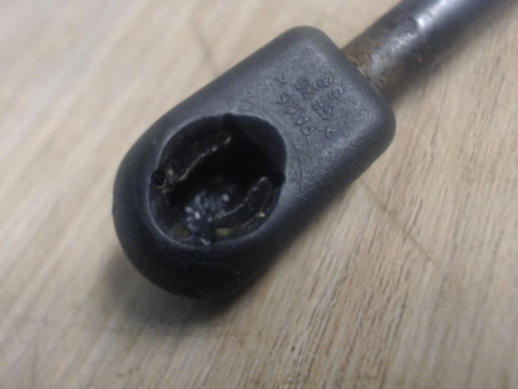 Verin de coffre CITROEN C2 PHASE 1 Essence - 1