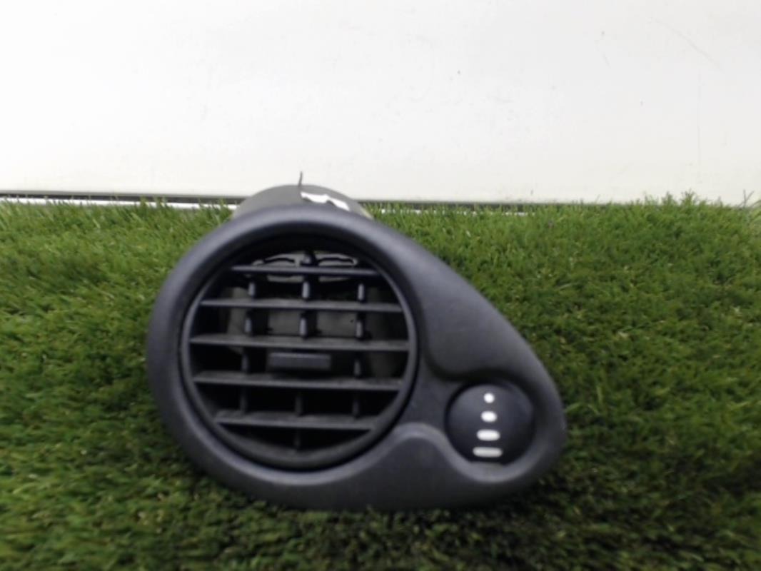 Bocchetta aerazione cruscotto anteriore destra RENAULT CLIO 3 PHASE 1 Diésel - 1