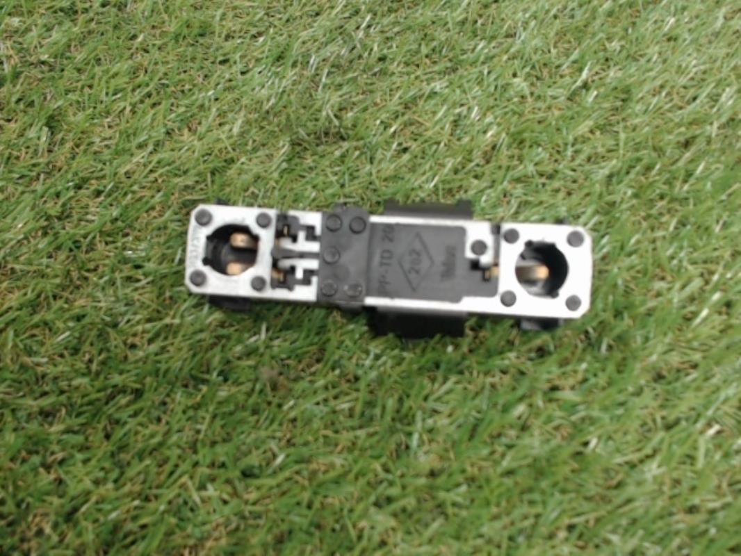 Base portalampade fanale posteriore destro RENAULT LAGUNA 1 PHASE 2 Diésel - 1