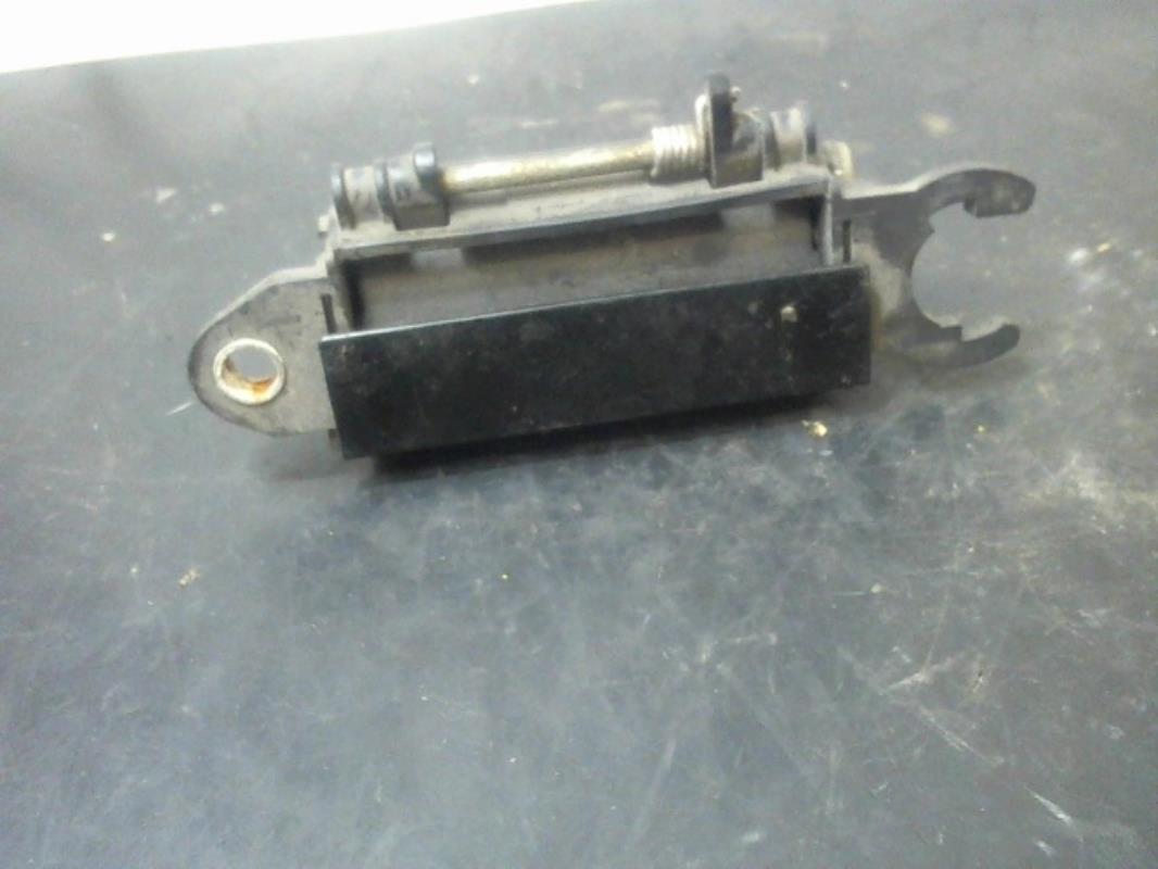 Poignee porte avant gauche AUDI 80 1  - 1