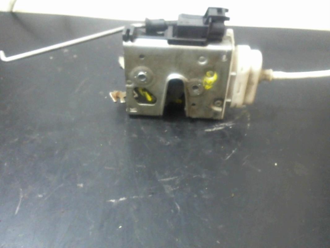 Serrure avant gauche AUDI A4 1  - 1