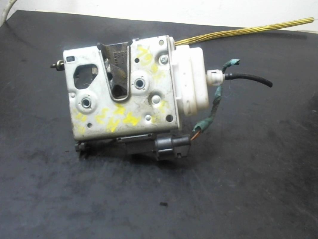 Serrure arriere droit AUDI A3 1  - 1
