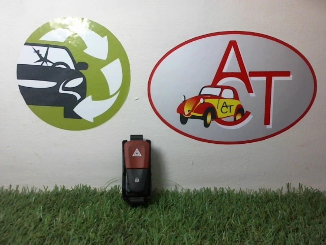 Bouton de warning RENAULT MEGANE 3 PHASE 1  - 1