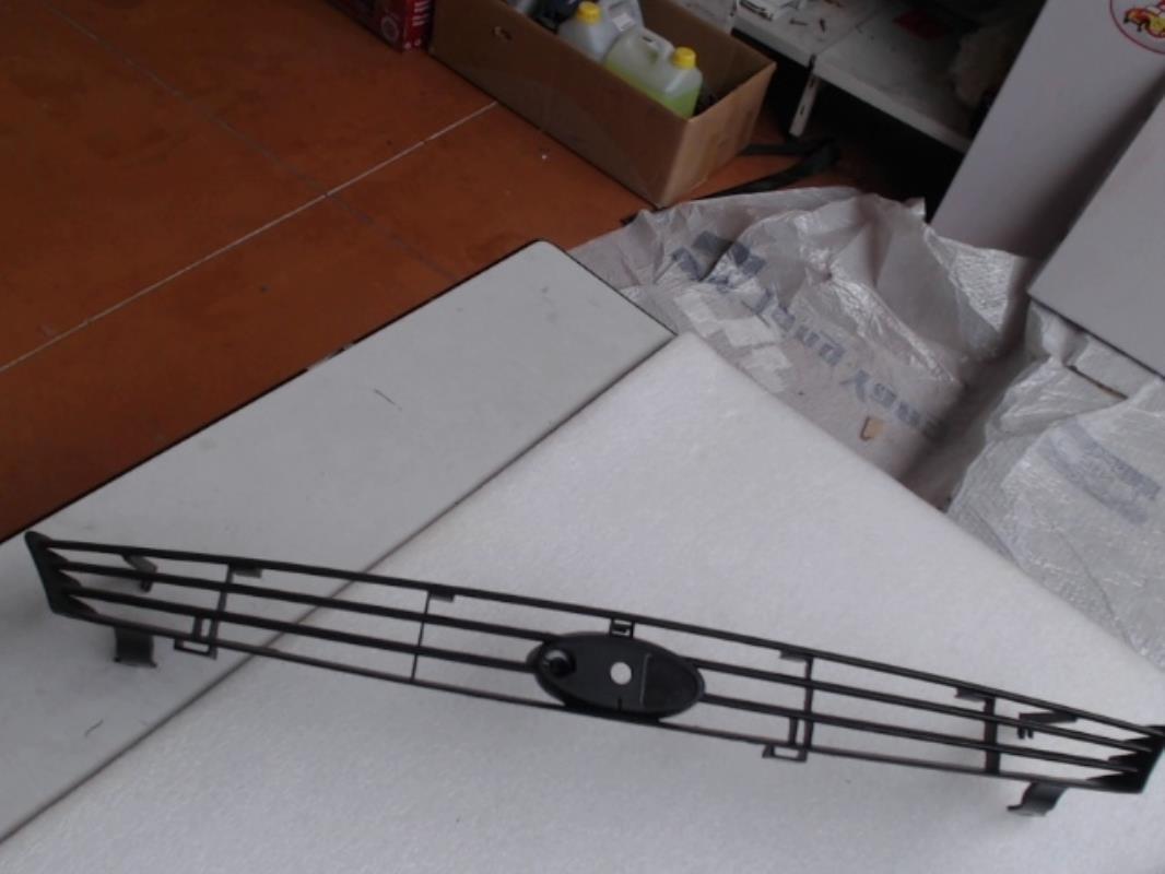 Calandre FORD FOCUS 1  - 1