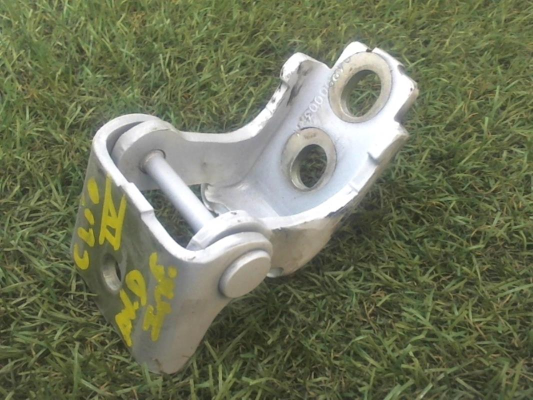 Cerniera portiera anteriore destra RENAULT CLIO 4 PHASE 2  - 1