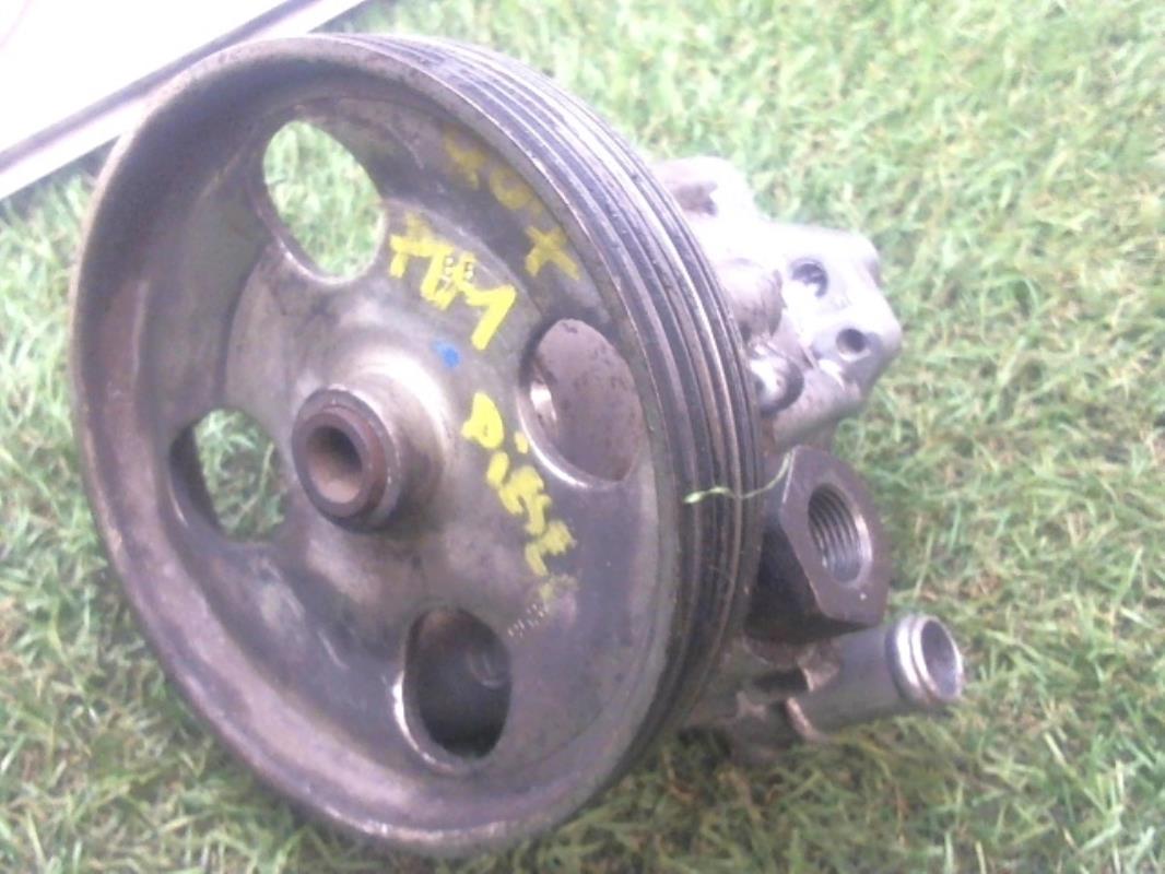 Pompe de direction PEUGEOT 807 Diesel - 1