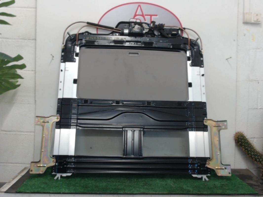 Toit ouvrant HYUNDAI TRAJET Diesel - 1