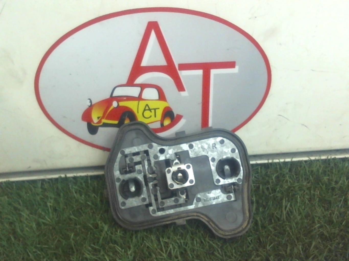 Base portalampade fanale posteriore destro VOLKSWAGEN GOLF 5 Diésel - 1