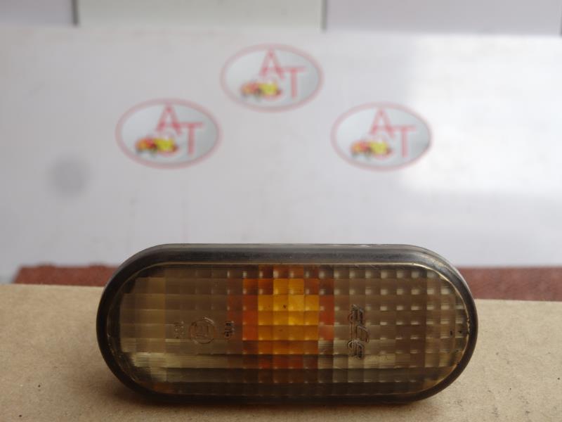 Ripetitore lampeggiante anteriore destro (Luci) VOLKSWAGEN GOLF 3  - 1