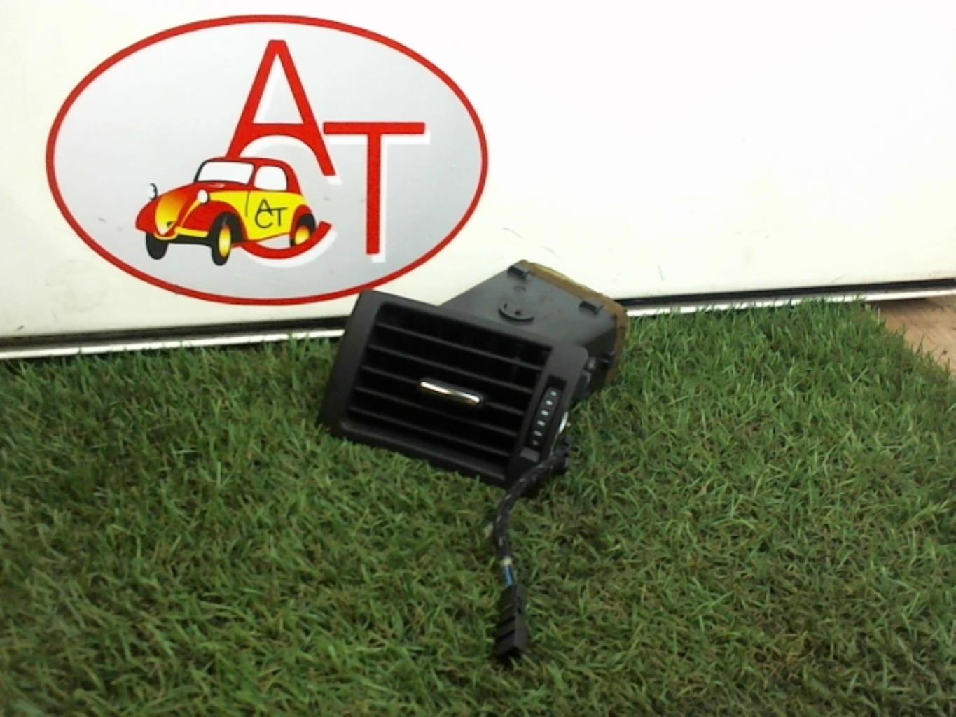 Bocchetta aerazione cruscotto anteriore sinistra AUDI A4 2 PHASE 1 Diésel - 1