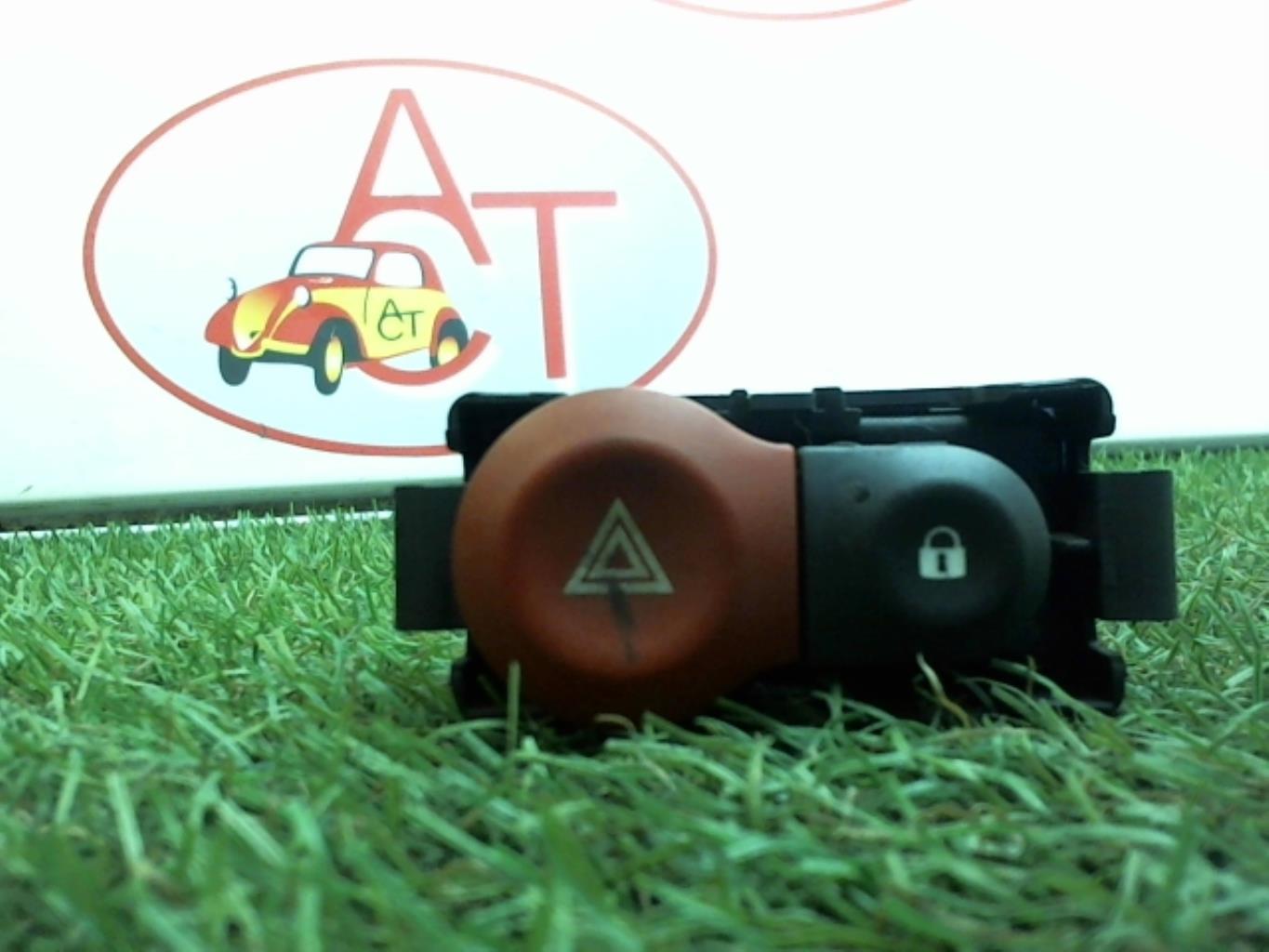 Bouton de warning RENAULT CLIO 3 PHASE 1 Diesel - 1