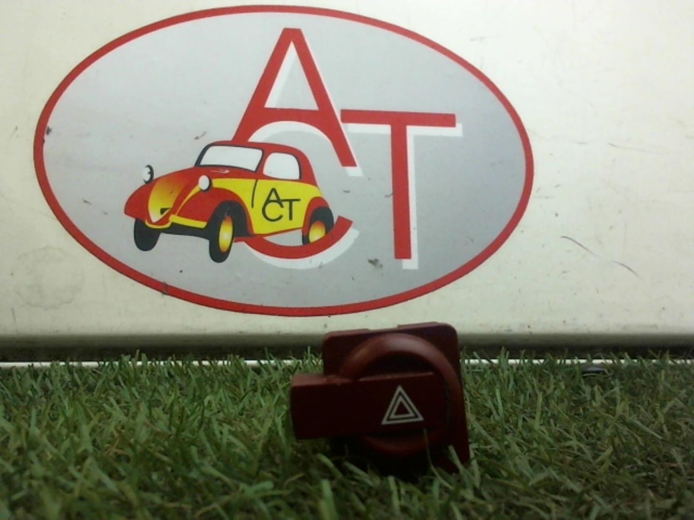 Bouton de warning CITROEN C4 1 PHASE 1 Diesel - 1